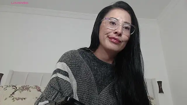 Emma Hotkiss online show from April 21, 3:57 am
