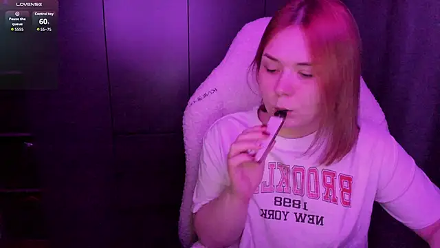 sophia lix online show from May 31, 5:08 pm