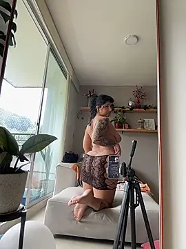 SugarTroubl33 online show from March 6, 2:56 pm