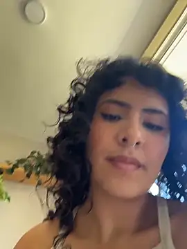 SugarTroubl33 online show from March 19, 4:33 pm