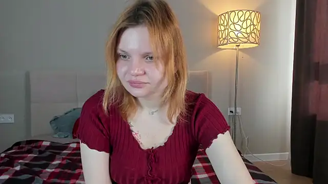 babyyullii online show from May 12, 1:36 am