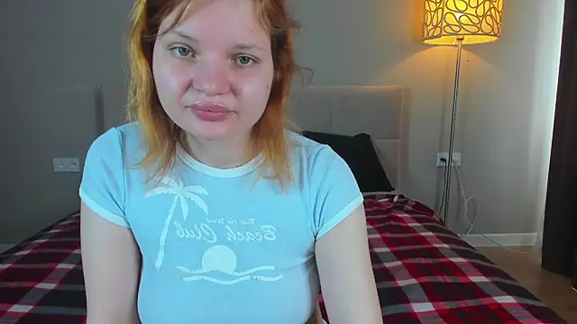 babyyullii online show from May 9, 2:57 am