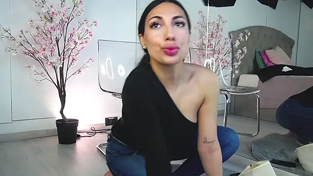 NattyMoonx online show from March 30, 6:35 am