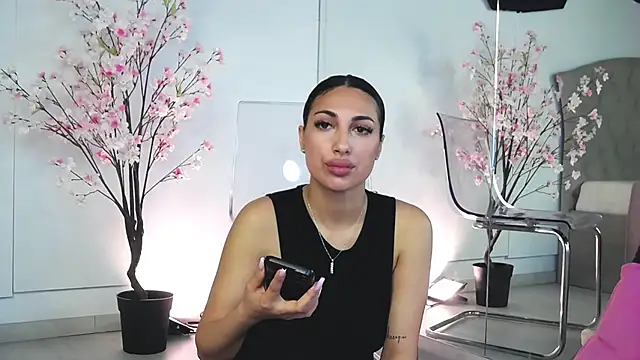 NattyMoonx online show from March 27, 8:26 am