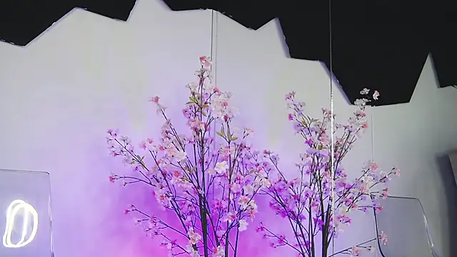 NattyMoonx online show from April 4, 10:25 am