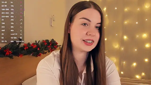 LoreeScialdone online show from December 20, 10:25 pm