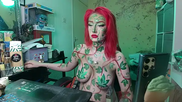 DaniDoodles420 online show from April 15, 10:10 pm