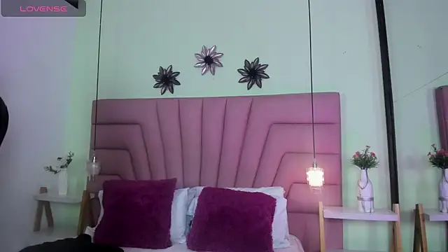 Kim Luna1 online show from May 16, 10:36 am