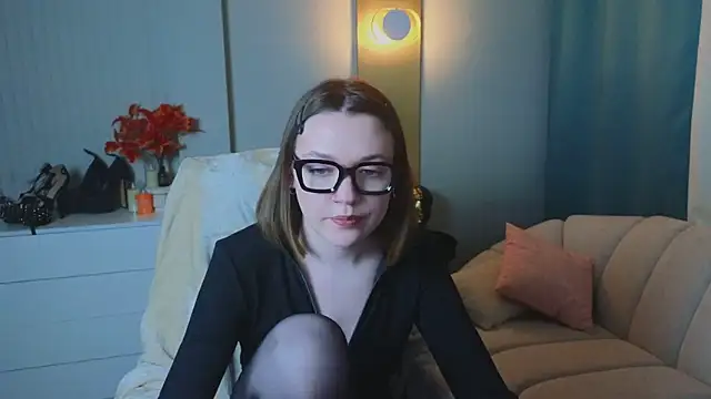 R I N A online show from November 9, 1:11 am