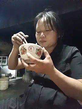 yoyo-mi online show from May 20, 9:39 am