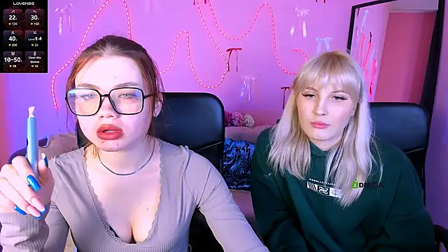 isabel wave online show from April 8, 7:38 pm