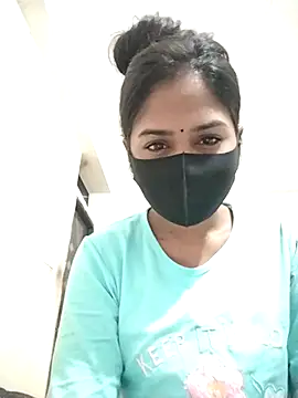 Green LaDY66 online show from December 16, 4:29 am