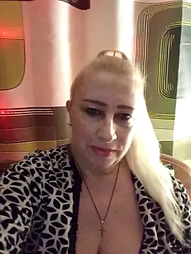 Esenia505 online show from December 21, 3:00 am