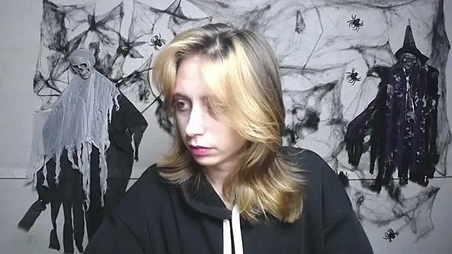 TracyLll online show from November 15, 12:06 pm