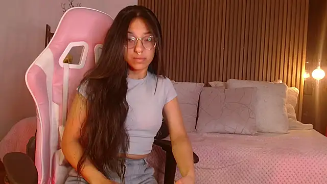 Skay bluee online show from November 18, 12:28 pm