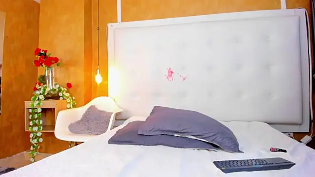 niaprincessx online show from November 4, 1:27 pm