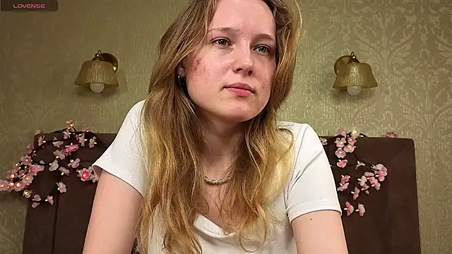 VanessaLightDiamond online show from May 25, 5:06 am