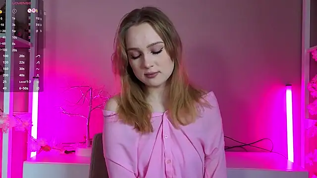 VanessaLightDiamond online show from December 16, 4:29 am