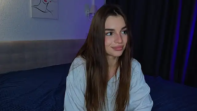 LauraHansil online show from May 19, 1:56 am