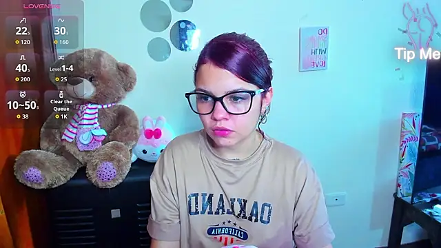 Emma boo online show from March 27, 4:19 pm