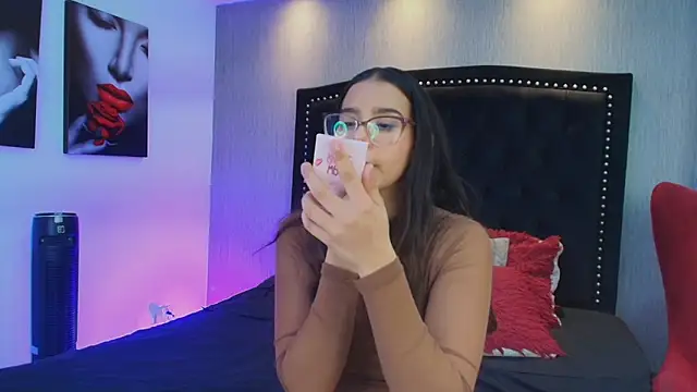 Luna Lov Titan online show from December 1, 12:52 pm