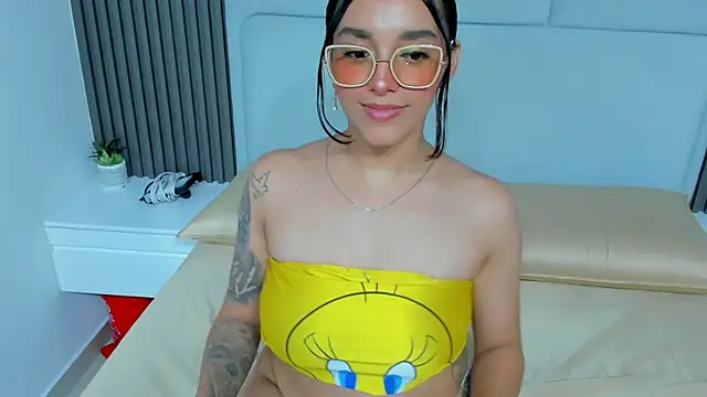 shely mood online show from November 1, 8:02 pm