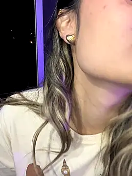 Im-Lola online show from November 30, 11:20 pm