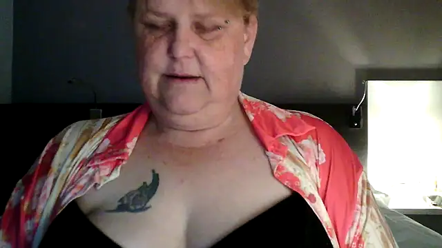 Sylviastar46 online show from May 16, 1:43 pm