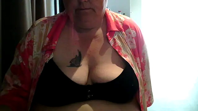 Sylviastar46 online show from May 30, 8:34 am