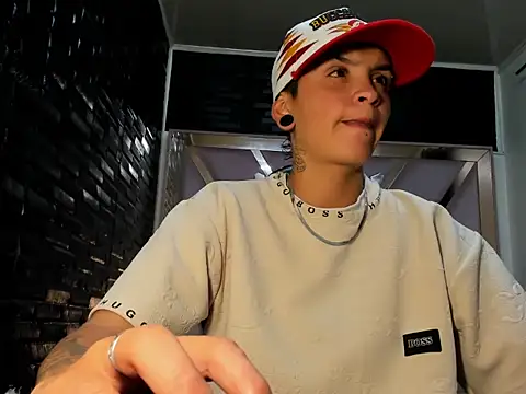 SubGirlRs online show from October 31, 2:57 am