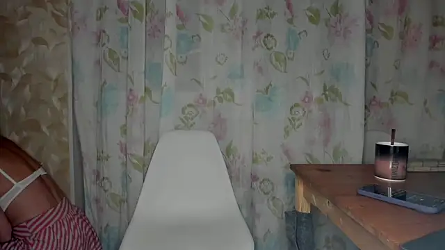 Elle Milfa online show from May 14, 6:36 pm