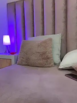 Natural BIGASS Nina online show from May 25, 8:30 pm
