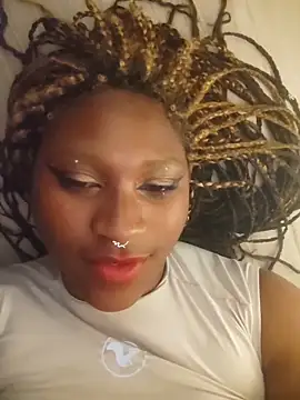 EvonyFoxxx online show from November 14, 11:38 pm