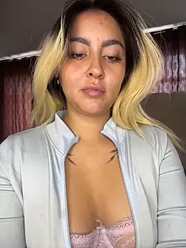 Elina Hills online show from May 11, 2:56 pm