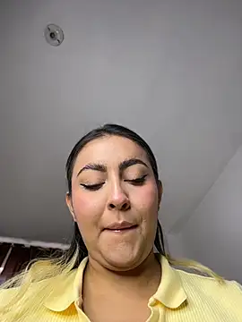 Elina Hills online show from May 25, 7:13 pm
