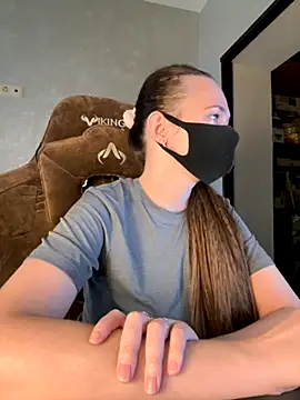 ZlatoslavaLo online show from November 12, 6:33 am