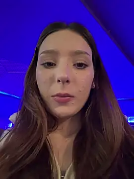 LilluKatten online show from March 13, 1:45 pm