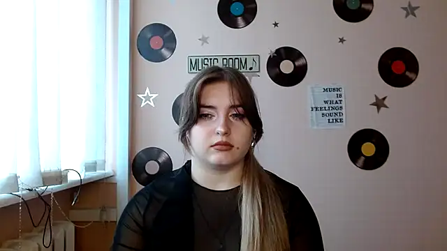 Dance  Queen online show from November 4, 11:37 am