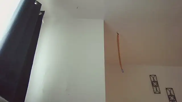 prettylildes online show from March 29, 1:21 pm