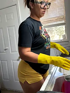 prettylildes online show from November 9, 9:11 pm