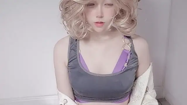 JuliaNoir online show from March 18, 10:53 am