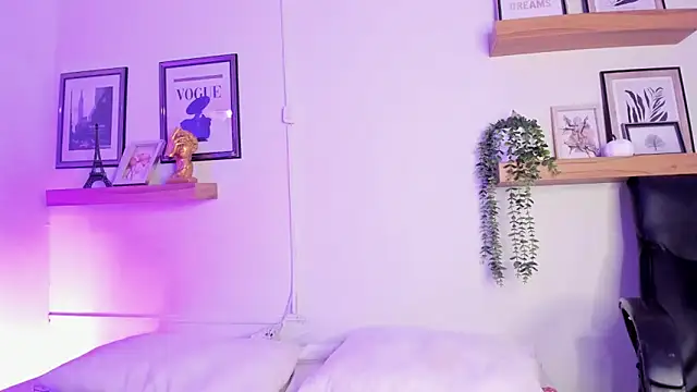 Madisonkay online show from May 11, 7:00 pm