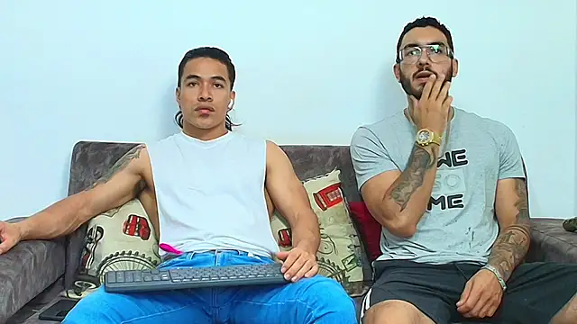 thebadboys05 online show from May 27, 4:20 am