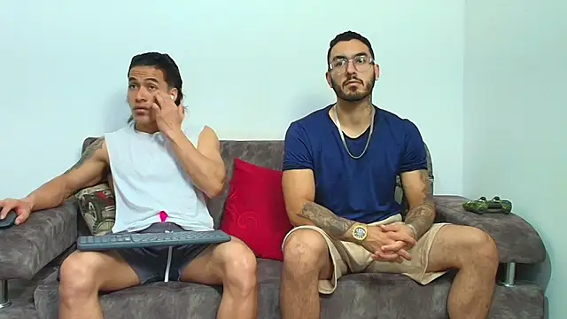 thebadboys05 online show from May 19, 5:47 am