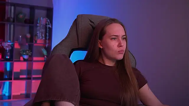 ElinVale online show from January 15, 12:00 pm