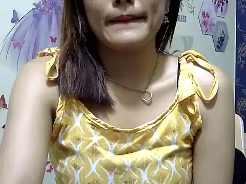 maira 33 online show from May 5, 1:14 pm