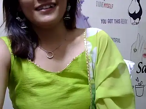maira 33 online show from May 15, 11:51 pm