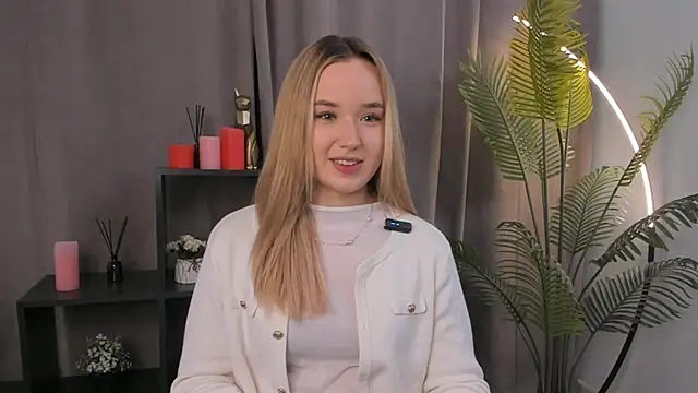 EveMcclearen online show from November 3, 7:23 am