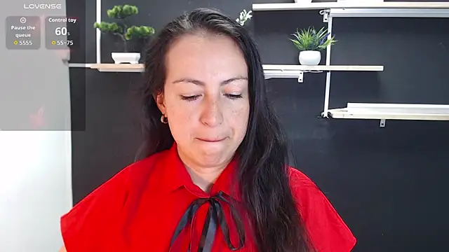 Lauryn Jones online show from May 15, 5:59 pm