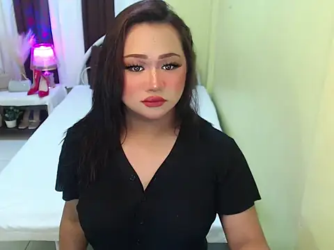 XxgiganticoliviacummerxX online show from December 17, 2:49 am